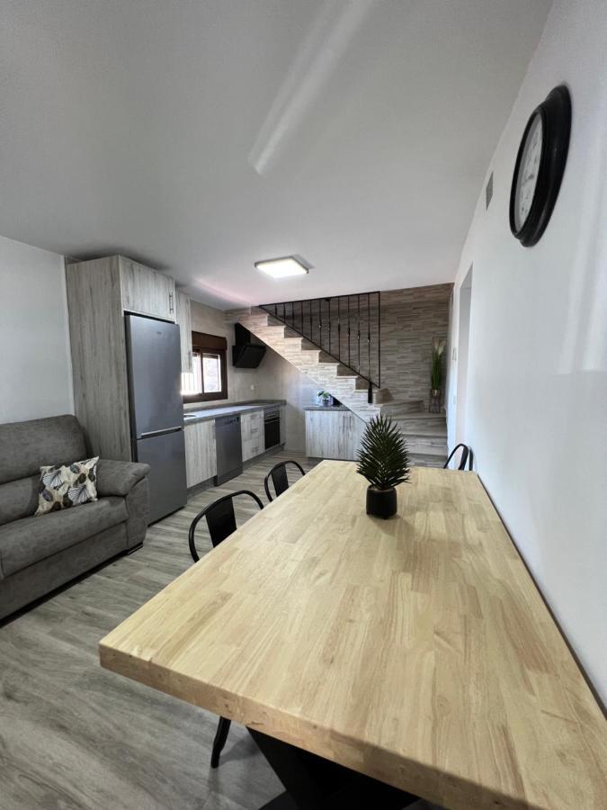 Casa Rural "El Canuelo" Aljucen ภายนอก รูปภาพ