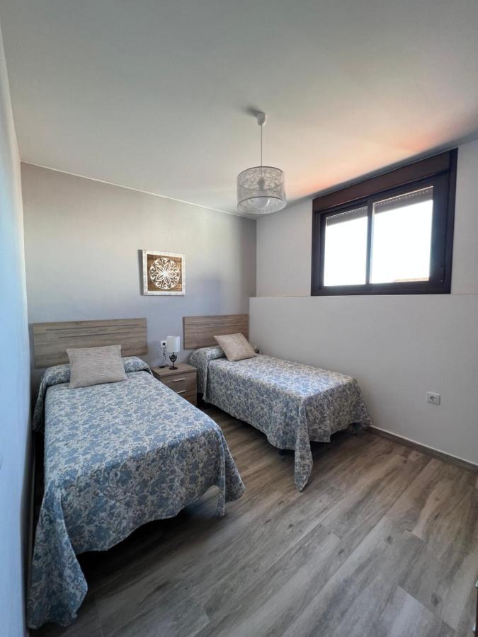 Casa Rural "El Canuelo" Aljucen ภายนอก รูปภาพ